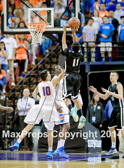 Thumbnail 3 in St. Joseph Notre Dame vs. Renaissance Academy (CIF D5 State Final) photogallery.