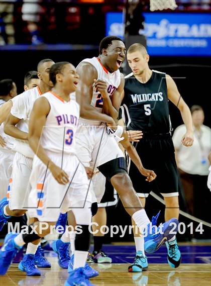 Thumbnail 3 in St. Joseph Notre Dame vs. Renaissance Academy (CIF D5 State Final) photogallery.