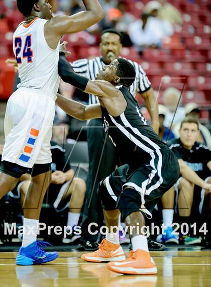Thumbnail 2 in St. Joseph Notre Dame vs. Renaissance Academy (CIF D5 State Final) photogallery.