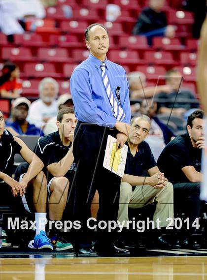 Thumbnail 2 in St. Joseph Notre Dame vs. Renaissance Academy (CIF D5 State Final) photogallery.