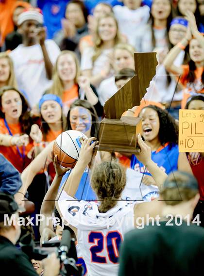 Thumbnail 3 in St. Joseph Notre Dame vs. Renaissance Academy (CIF D5 State Final) photogallery.
