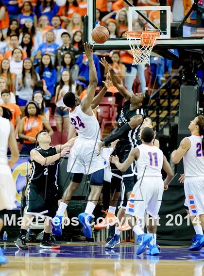 Thumbnail 2 in St. Joseph Notre Dame vs. Renaissance Academy (CIF D5 State Final) photogallery.