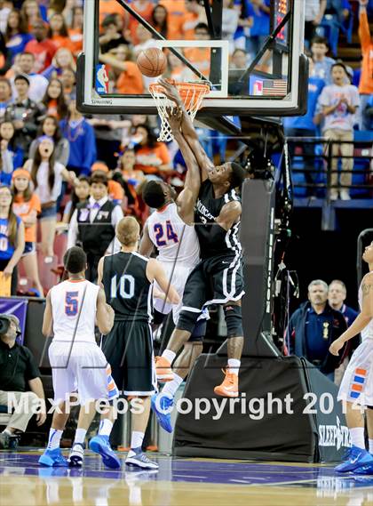 Thumbnail 1 in St. Joseph Notre Dame vs. Renaissance Academy (CIF D5 State Final) photogallery.