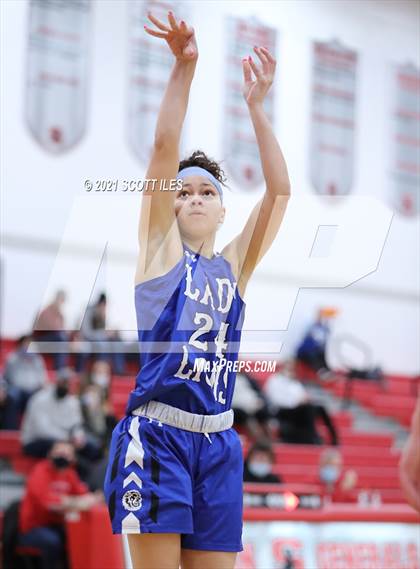 Thumbnail 1 in Washington @ Sheridan (OHSAA D2 Sectional Playoff) photogallery.