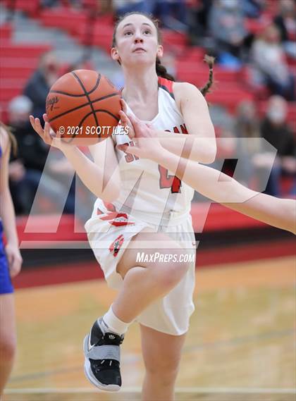 Thumbnail 3 in Washington @ Sheridan (OHSAA D2 Sectional Playoff) photogallery.