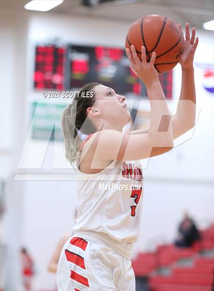 Thumbnail 2 in Washington @ Sheridan (OHSAA D2 Sectional Playoff) photogallery.