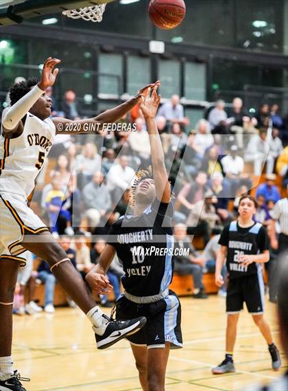 Thumbnail 3 in Bishop O'Dowd vs. Dougherty Valley (CIF NCS Open Division Quarterfinal) photogallery.