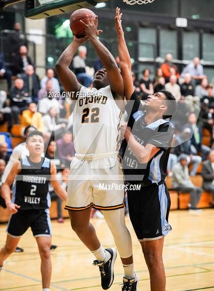 Thumbnail 2 in Bishop O'Dowd vs. Dougherty Valley (CIF NCS Open Division Quarterfinal) photogallery.