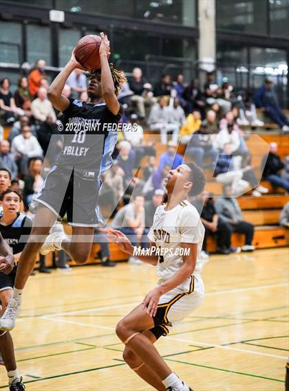 Thumbnail 2 in Bishop O'Dowd vs. Dougherty Valley (CIF NCS Open Division Quarterfinal) photogallery.