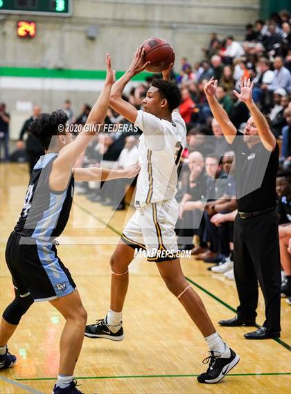 Thumbnail 2 in Bishop O'Dowd vs. Dougherty Valley (CIF NCS Open Division Quarterfinal) photogallery.