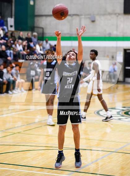 Thumbnail 2 in Bishop O'Dowd vs. Dougherty Valley (CIF NCS Open Division Quarterfinal) photogallery.