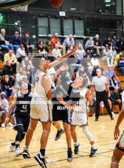 Thumbnail 1 in Bishop O'Dowd vs. Dougherty Valley (CIF NCS Open Division Quarterfinal) photogallery.