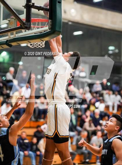 Thumbnail 2 in Bishop O'Dowd vs. Dougherty Valley (CIF NCS Open Division Quarterfinal) photogallery.