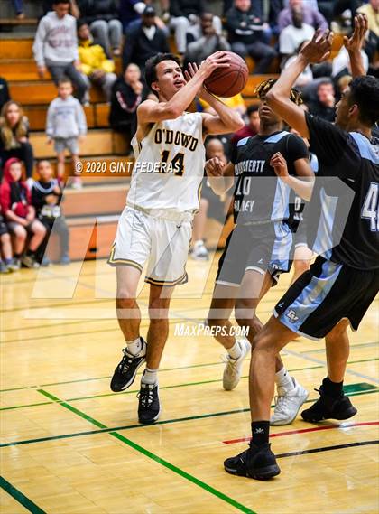 Thumbnail 3 in Bishop O'Dowd vs. Dougherty Valley (CIF NCS Open Division Quarterfinal) photogallery.