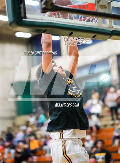 Thumbnail 1 in Bishop O'Dowd vs. Dougherty Valley (CIF NCS Open Division Quarterfinal) photogallery.