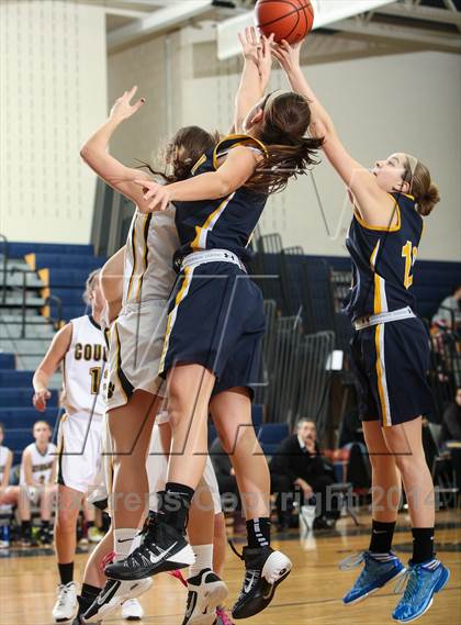Thumbnail 2 in Victor vs. Honeoye Falls-Lima photogallery.