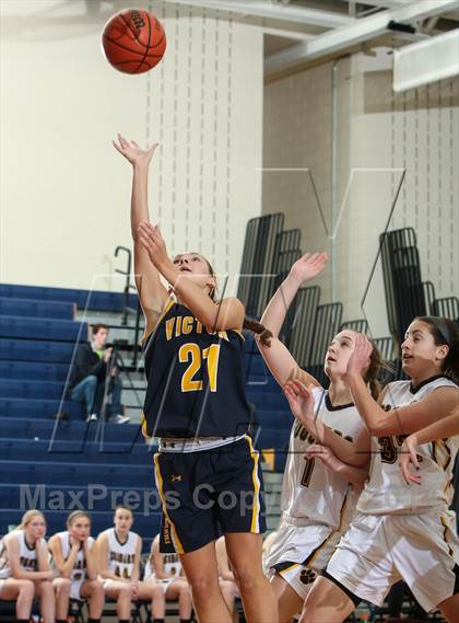 Thumbnail 3 in Victor vs. Honeoye Falls-Lima photogallery.