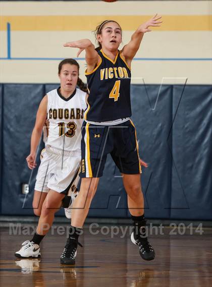 Thumbnail 3 in Victor vs. Honeoye Falls-Lima photogallery.