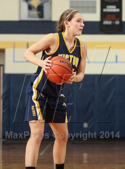 Thumbnail 2 in Victor vs. Honeoye Falls-Lima photogallery.