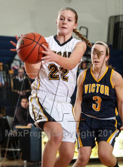 Thumbnail 2 in Victor vs. Honeoye Falls-Lima photogallery.