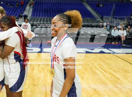 Thumbnail 1 in Wagner vs. Ryan (UIL 5A Basketball Division I Final Medal Ceremony) photogallery.