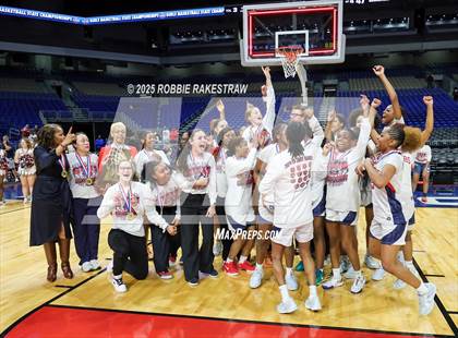 Thumbnail 3 in Wagner vs. Ryan (UIL 5A Basketball Division I Final Medal Ceremony) photogallery.