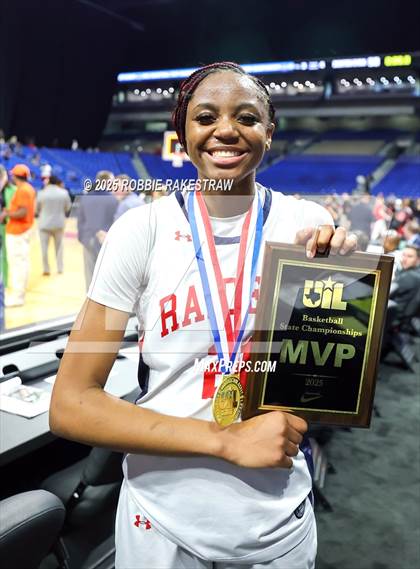 Thumbnail 1 in Wagner vs. Ryan (UIL 5A Basketball Division I Final Medal Ceremony) photogallery.