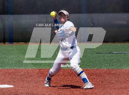 Thumbnail 3 in Carmel vs Avon (Carmel Invite) photogallery.