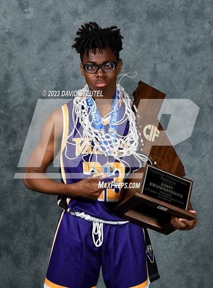Thumbnail 1 in Valencia (CIF State D4 Award Photos) photogallery.