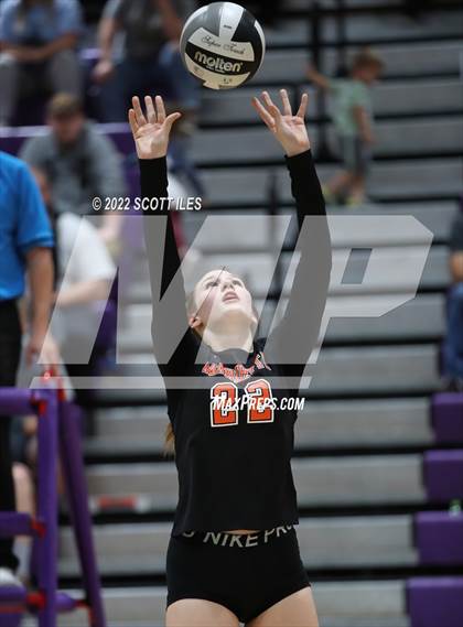 Thumbnail 1 in New Lexington vs Marietta (OHSAA D2 District) photogallery.