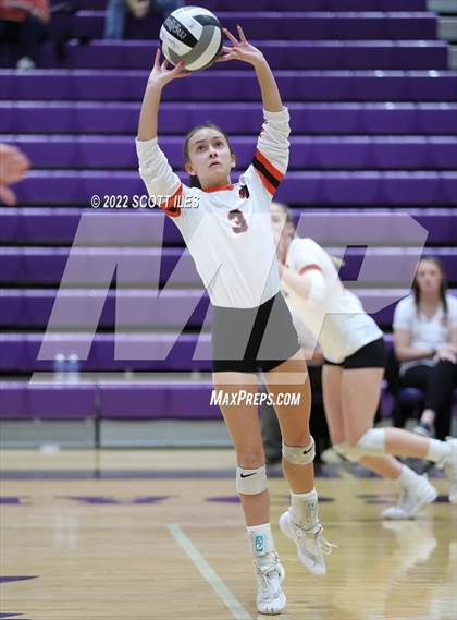 Thumbnail 2 in New Lexington vs Marietta (OHSAA D2 District) photogallery.