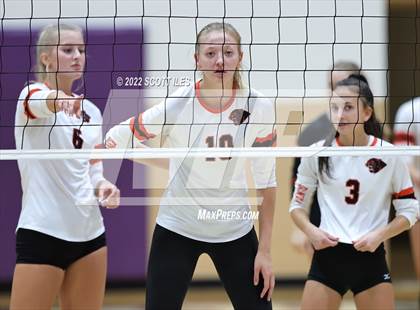 Thumbnail 2 in New Lexington vs Marietta (OHSAA D2 District) photogallery.