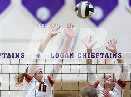 Thumbnail 2 in New Lexington vs Marietta (OHSAA D2 District) photogallery.