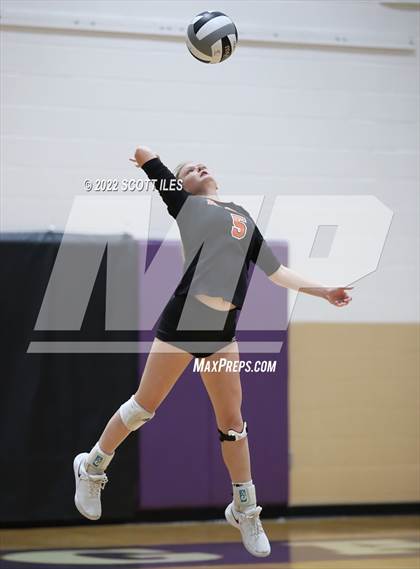 Thumbnail 1 in New Lexington vs Marietta (OHSAA D2 District) photogallery.