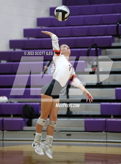 Thumbnail 2 in New Lexington vs Marietta (OHSAA D2 District) photogallery.