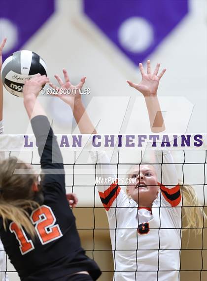 Thumbnail 2 in New Lexington vs Marietta (OHSAA D2 District) photogallery.