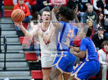Thumbnail 3 in Glenwood vs. East St. Louis (IHSA Class 3A District Championship) photogallery.