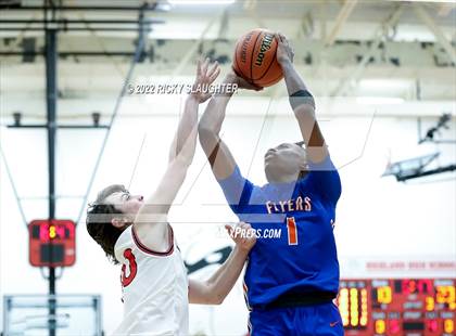Thumbnail 3 in Glenwood vs. East St. Louis (IHSA Class 3A District Championship) photogallery.