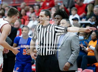 Thumbnail 3 in Glenwood vs. East St. Louis (IHSA Class 3A District Championship) photogallery.