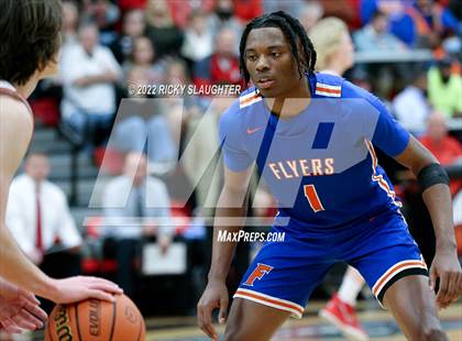 Thumbnail 3 in Glenwood vs. East St. Louis (IHSA Class 3A District Championship) photogallery.
