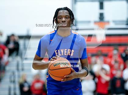 Thumbnail 3 in Glenwood vs. East St. Louis (IHSA Class 3A District Championship) photogallery.