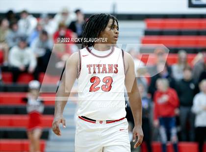 Thumbnail 2 in Glenwood vs. East St. Louis (IHSA Class 3A District Championship) photogallery.