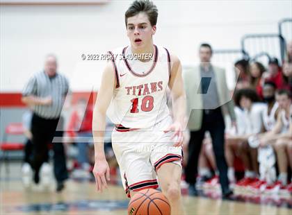 Thumbnail 1 in Glenwood vs. East St. Louis (IHSA Class 3A District Championship) photogallery.