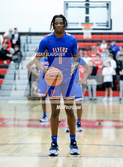 Thumbnail 3 in Glenwood vs. East St. Louis (IHSA Class 3A District Championship) photogallery.