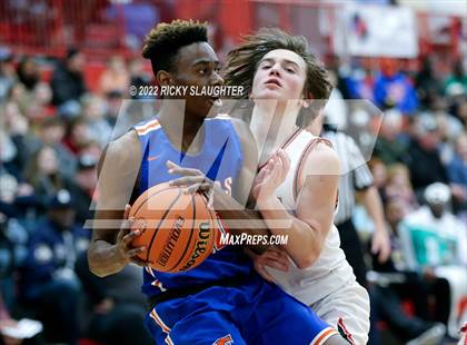 Thumbnail 2 in Glenwood vs. East St. Louis (IHSA Class 3A District Championship) photogallery.