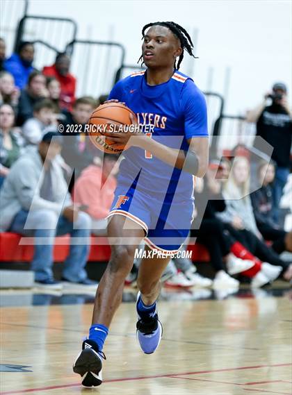 Thumbnail 1 in Glenwood vs. East St. Louis (IHSA Class 3A District Championship) photogallery.