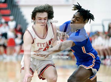 Thumbnail 2 in Glenwood vs. East St. Louis (IHSA Class 3A District Championship) photogallery.