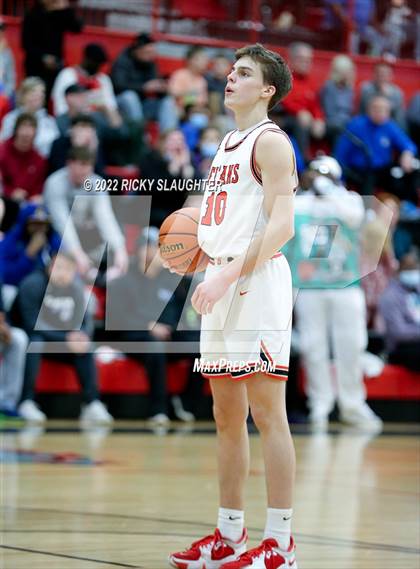 Thumbnail 2 in Glenwood vs. East St. Louis (IHSA Class 3A District Championship) photogallery.
