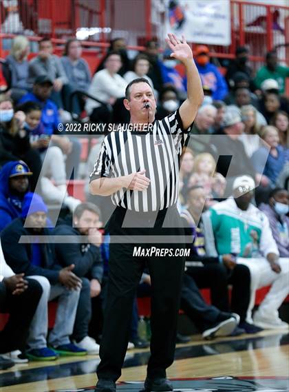 Thumbnail 1 in Glenwood vs. East St. Louis (IHSA Class 3A District Championship) photogallery.
