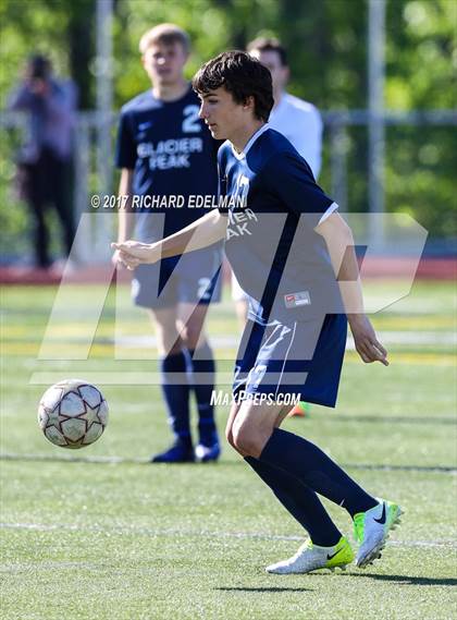 Thumbnail 3 in Glacier Peak vs Skyline (WIAA 4A Quarterfinal) photogallery.